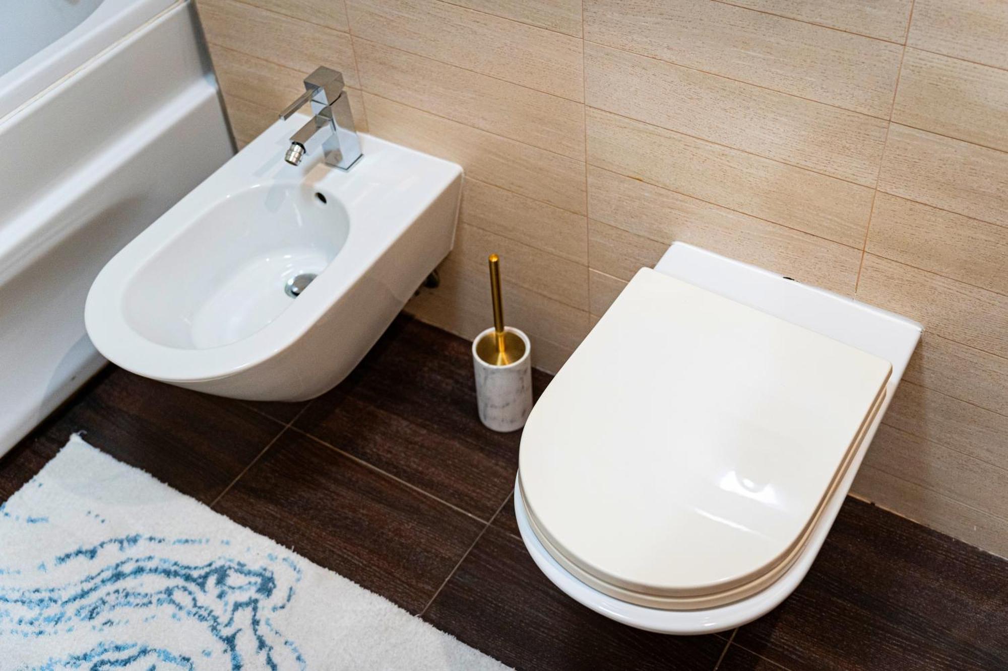 Golden River Apartment プラハ エクステリア 写真